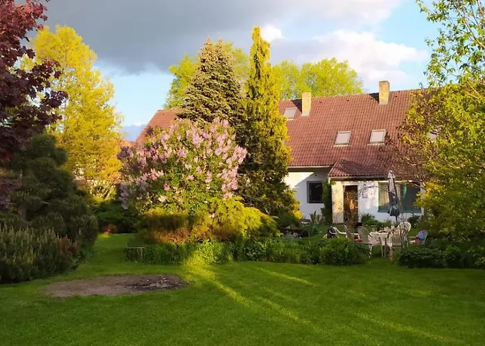 Na Hutích *